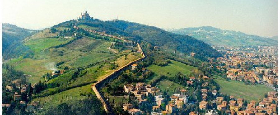 Be picked up and discover Bologna countryside